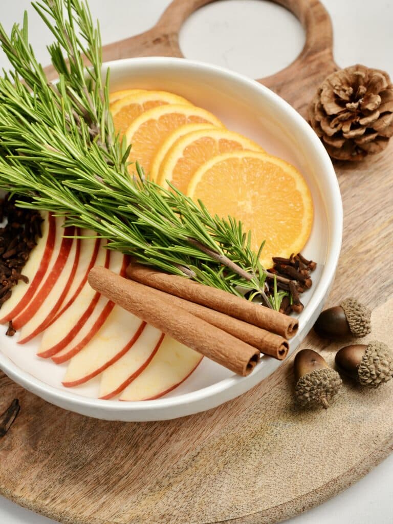 How to Make a Rosemary Simmer Pot for Fall, Thanksgiving & Christmas