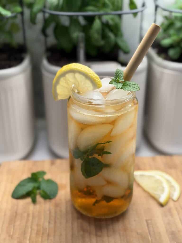 Iced Tea with Mint Simple Syrup
